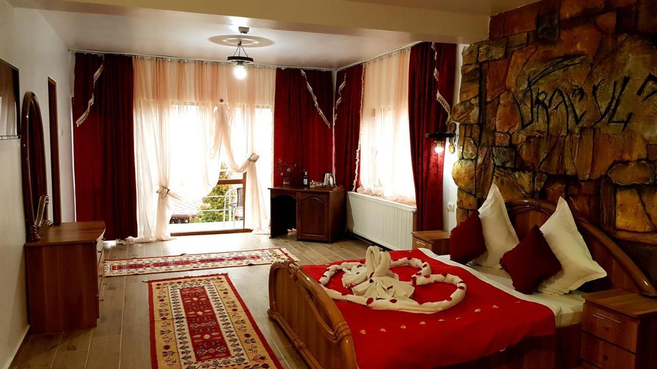 Pensiunea Dracula & Spa Căpăţîneni-Ungureni Exterior foto