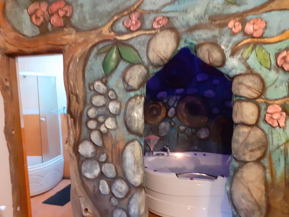 Pensiunea Dracula & Spa Căpăţîneni-Ungureni Exterior foto