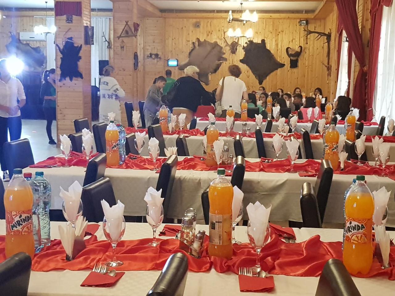 Pensiunea Dracula & Spa Căpăţîneni-Ungureni Exterior foto